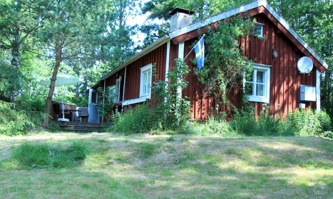 Kisa Ski Chalet | Rustic summer house in southern Sweden in a secluded location