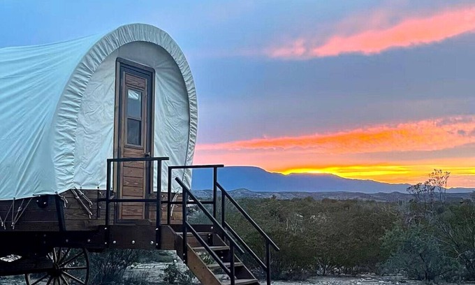 Rimrock House | Rustic Wagon Getaway | Hot Tub/Stargazing/Views