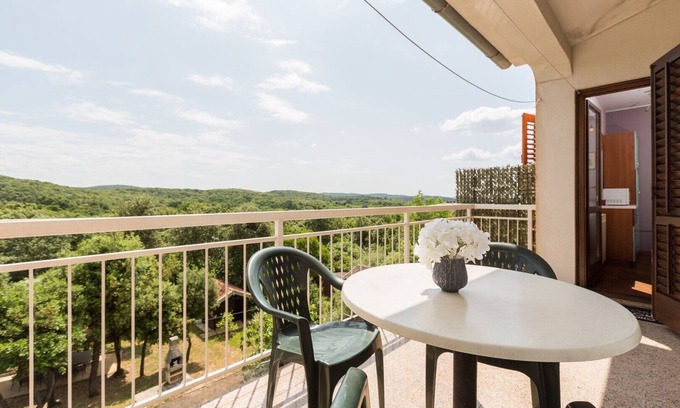 Vrsar Apartment | Rustical Apartment Dora with balcony and private parking