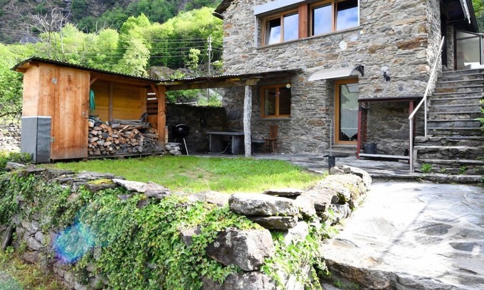 Malvaglia-dagro House | Rustico Paradiso Swisshomebnb