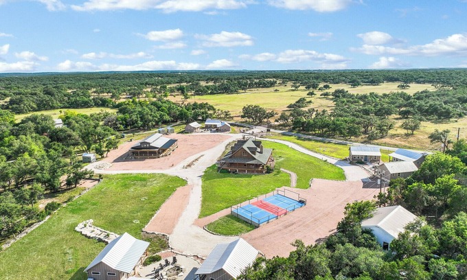 Wimberley House | RusTx Ranch | Sleeps up to 51!