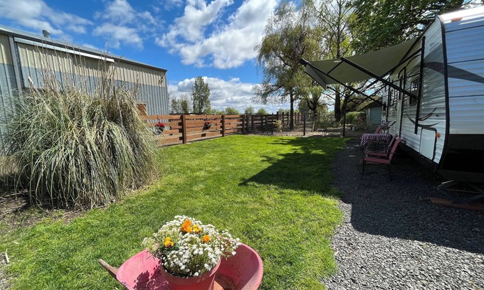 Junction City House | RV Glamping in horse and wine country and pet friendly!