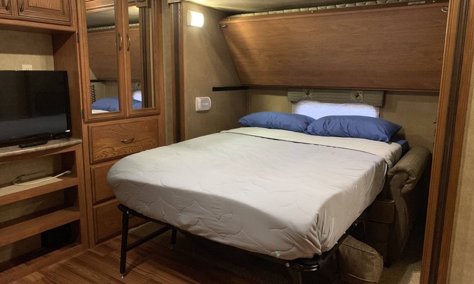 Magnolia RV Rental | RV Hook-up Visit our Campground