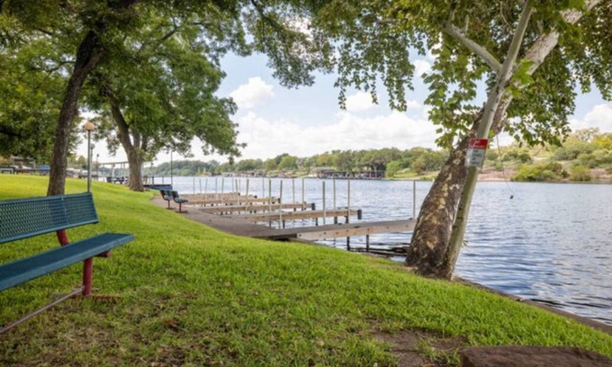 Burnet RV Rental | RV Site - Pull Through 25