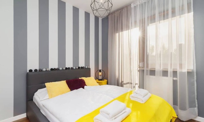 Krakow Apartment | Rydlówka 19 | Colorful Cracow Apartment | Parking