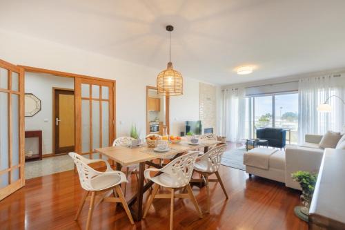 Sao Felix Da Marinha Apartment | São Félix Seaside Oasis