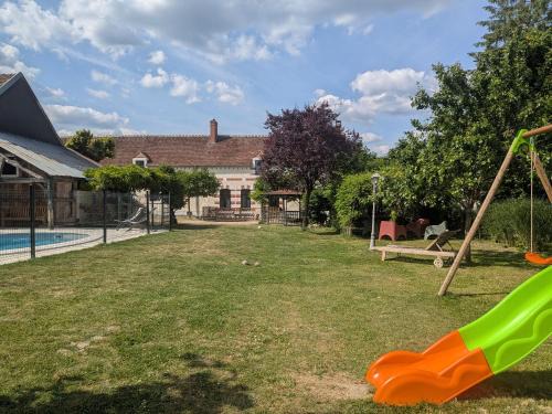 Chabris House | Séjour champêtre avec piscine partagée à Chabris - FR-1-591-739