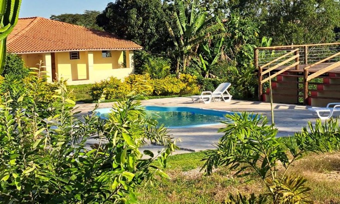 Sao Pedro House | Sítio à beira do Rio para pescaria, churrasqueira e piscina