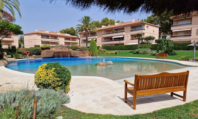 S'Agaro Apartment | S'Agaró -Apartment with communal pool, just 1 minute from the beach