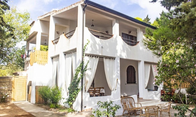 Cardedu Apartment | S'Arenada A, ground floor in villa 600m from the sea