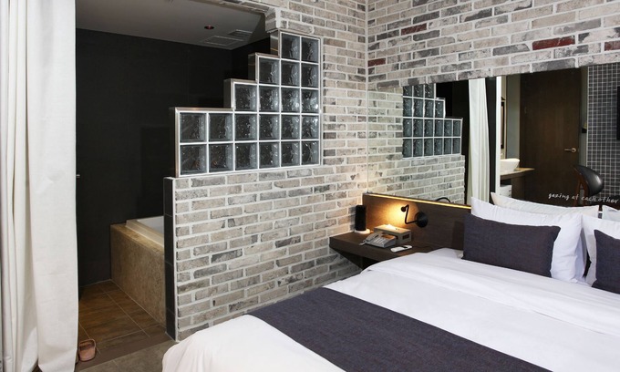 Gwanpyeong-dong Hotel | S& Hotel