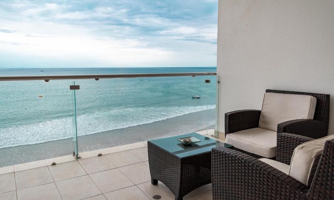 Manta Apartment | S2 Lujoso y Acogedor Apartamento con Vista al Mar
