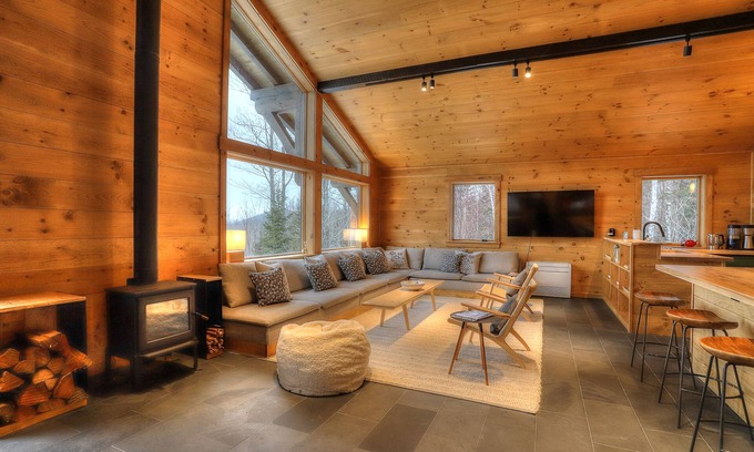 Rangeley House | Saddleback Chalet - Beautiful New Construction on Magalloway Loop