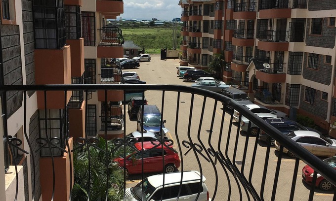 Syokimau Bed & Breakfast | Safari in the city. Home away from home