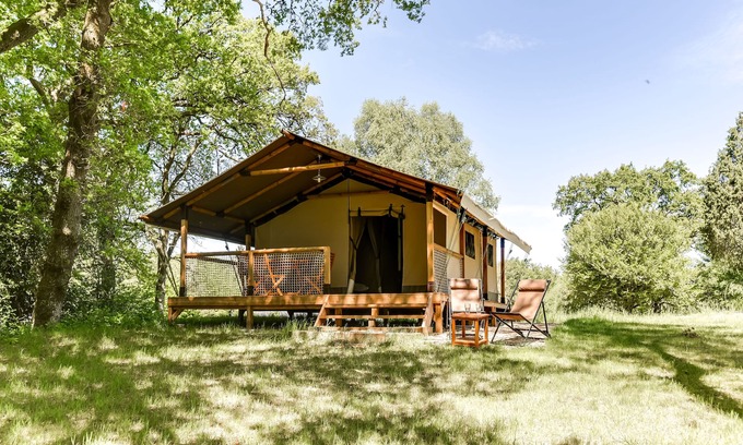 Espagnac House | Safari lodge tent pond edge-Corrèze Dordogne Valley