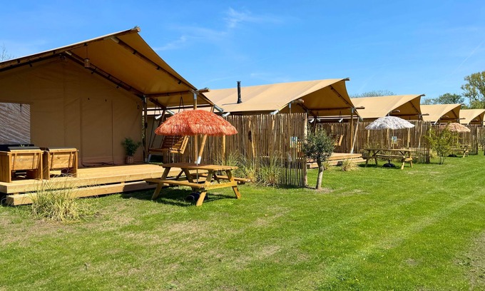 Petten House | Safari tent for 6 people with bed box