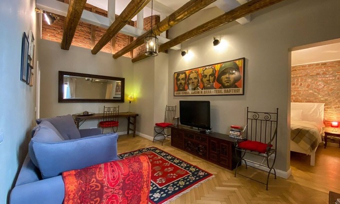 Bucharest City-Centre Cottage | Safe and Secure Maisonette in Top Bucharest Neighborhood - Dorobanti