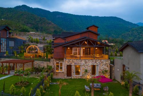 Bullawala Villa | SaffronStays Doon Heights