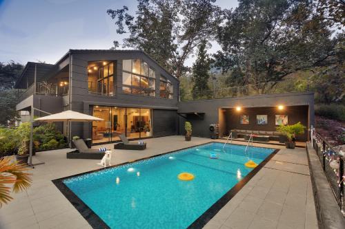 Lonavala Villa | SaffronStays Earl Grey