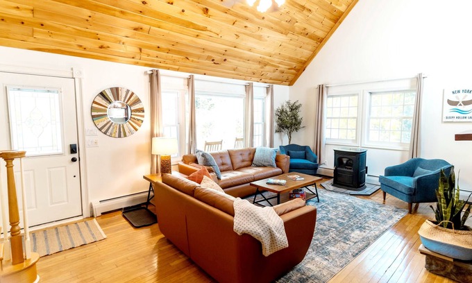 Athens House | @ SageHollowHouse. Tasteful, family-friendly home in a lake community.