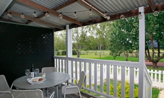 Anna Bay House | Sahara Trails 'Cabin 1' - WiFi, Air Conditioning, Horse Riding and much more !