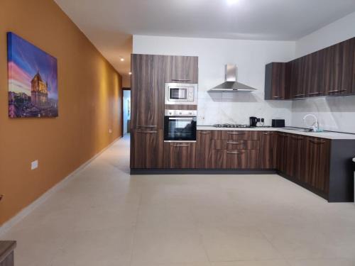 San Tumas Apartment | Sahariana Sand