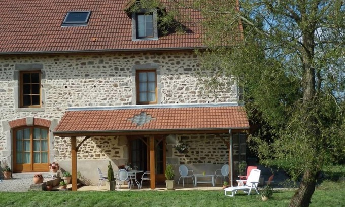 Saint-Emiland House | Saint Emiland: Charmente Maison In a very calm place