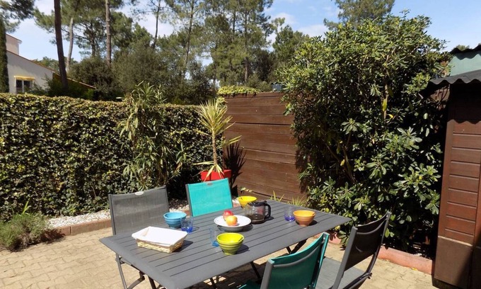 Saint-Georges-de-Didonne Apartment | SAINT GEORGES DE DIDONNE - VILLA IN RESIDENCE UNDER THE PINES - 1 KM BEACH