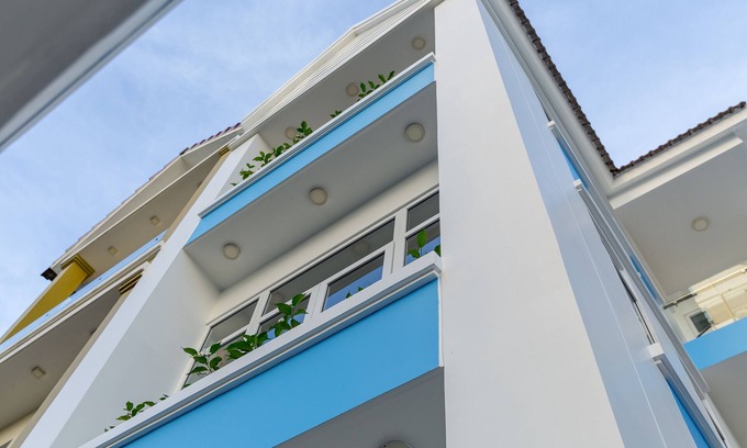 Ngu Hanh Son House | Sala Villas Danang ✦ 200m to Beach ✦ Up to 14 adults