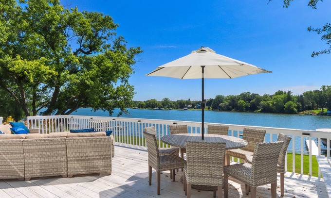 Salem Lakes House | Salem Luxury Lg Lake Hm|Game Room|The Great Escape|SkyRun