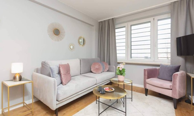 Powisle Apartment | Salezego 6 | Studio in Warsaw | Near Bulwary