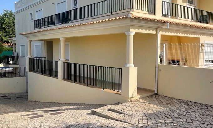 Ferreiras Apartment | ?salgados?golf?pool?wifi? Free ? 2BD