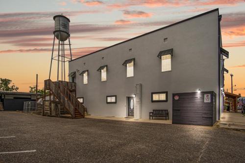 Bandera House | Salt Block - Santa Fe Suite 5