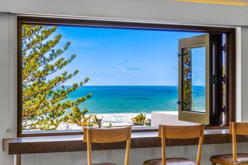 Sunshine Beach Apartment | Salt ~ Luxury ~ Location ~ Ocean Views