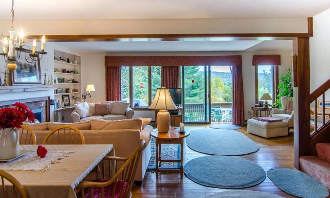 Quechee House | Saltbox 12B