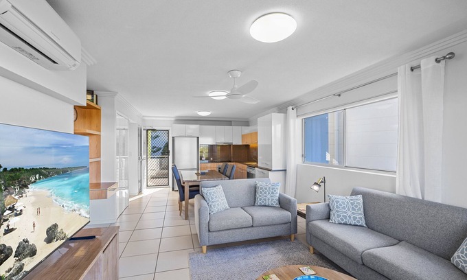 Birtinya Apartment | Saltwater on the Peninsula