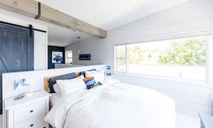 Terra Nova House | Salty By The Sea & Garden Shed - Upper Island Cove