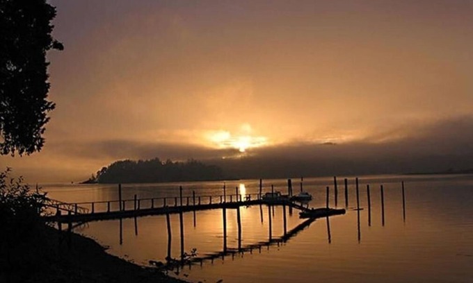Sooke Cottage | Salty Towers Oceanfront Cottages