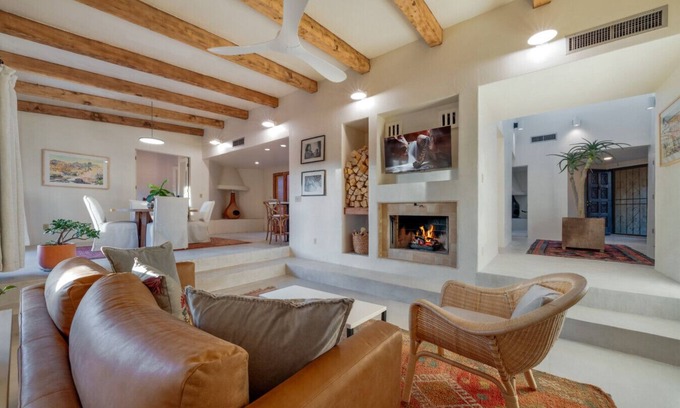 Sam Hughes House | Sam Hughes/Completely Remodeled/2 BR 1.5 BA