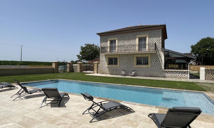 Lasclaveries House | SAMATHA - LASCLAVERIES