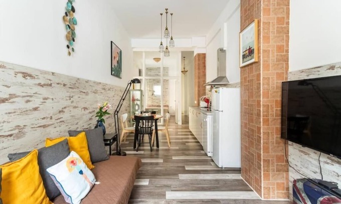 Alicante Apartment | San Fernando Garden