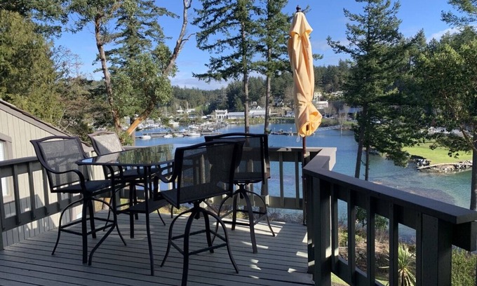 Roche Harbor Condo | San Juan Island, Pearl on the Shore #102