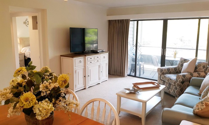 Myrtle Beach Condo | Sand and Sea Escape - Beautifully Remodeled Condo in Ocean Creek Resort-Sleeps 6