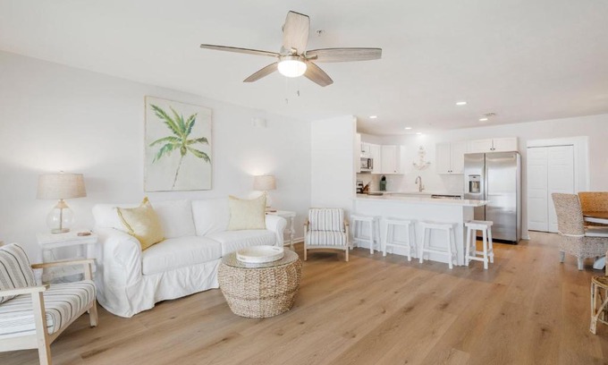 Mexico Beach House | Sand Buckets Unit C, Ocean View Beach Townhouse