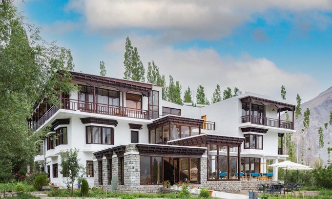 Hunder Hotel | Sand Dunes Retreat