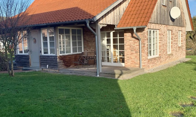 Gross Schwansee House | Sandcastle apartment, 10 minutes from the natural beach