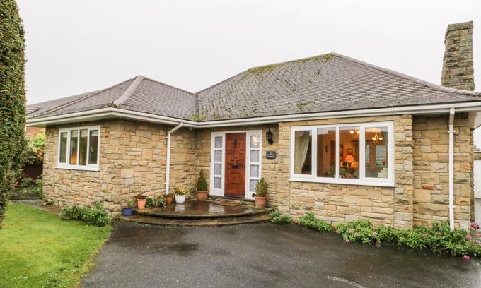 Scalby House | Sanderling
