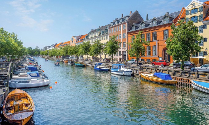 Copenhagen K Apartment | Sanders Square - Spacious 6-bdr Apt Near Nyhavn