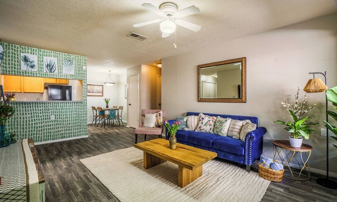 Glenwood Hills Apartment | Sandia Escape