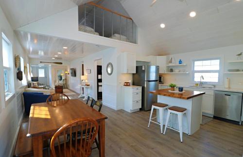 Ashville House | Sandpiper Cottage home